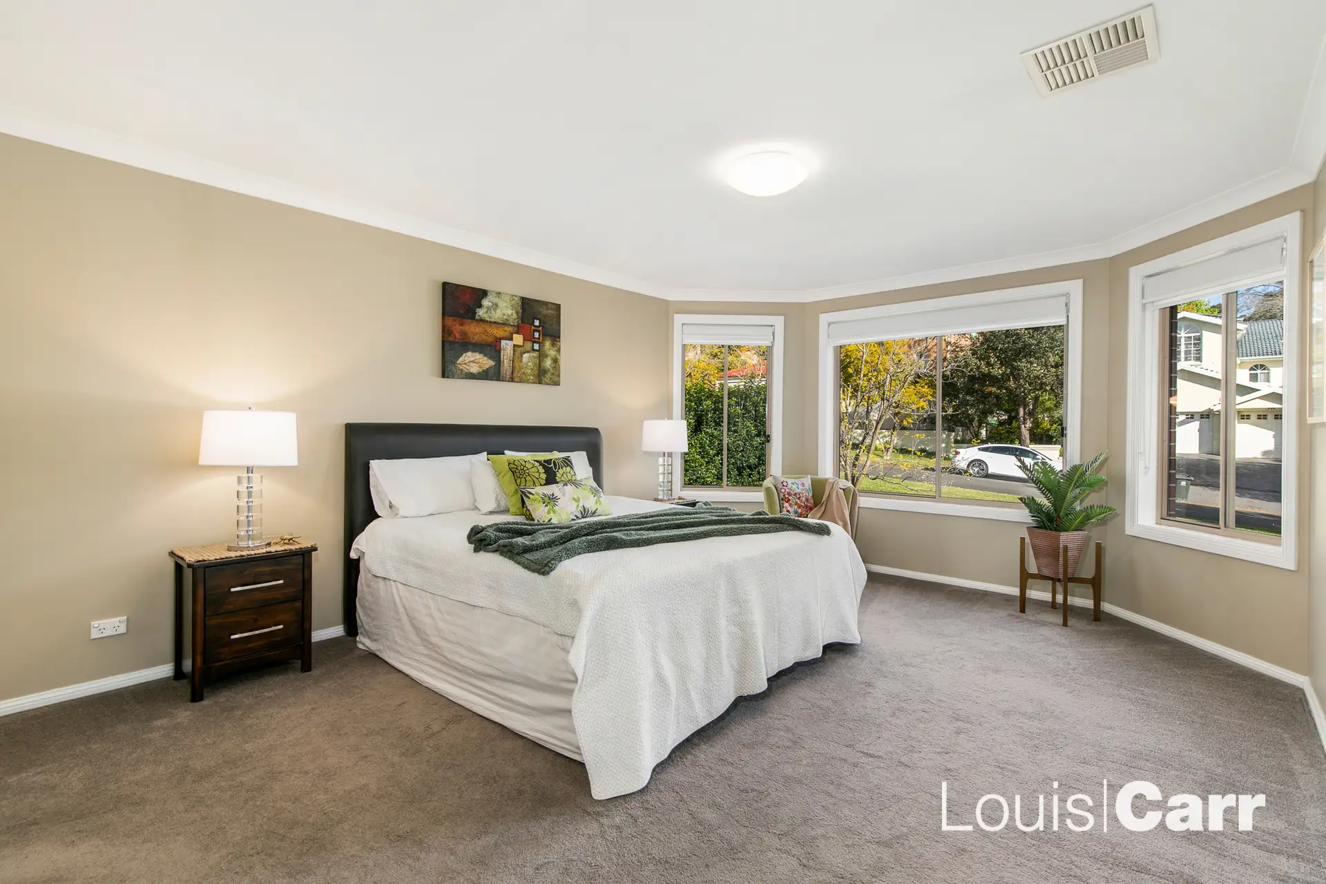 32 Anne William Drive, West Pennant Hills NSW 2125 Sold by Louis Carr